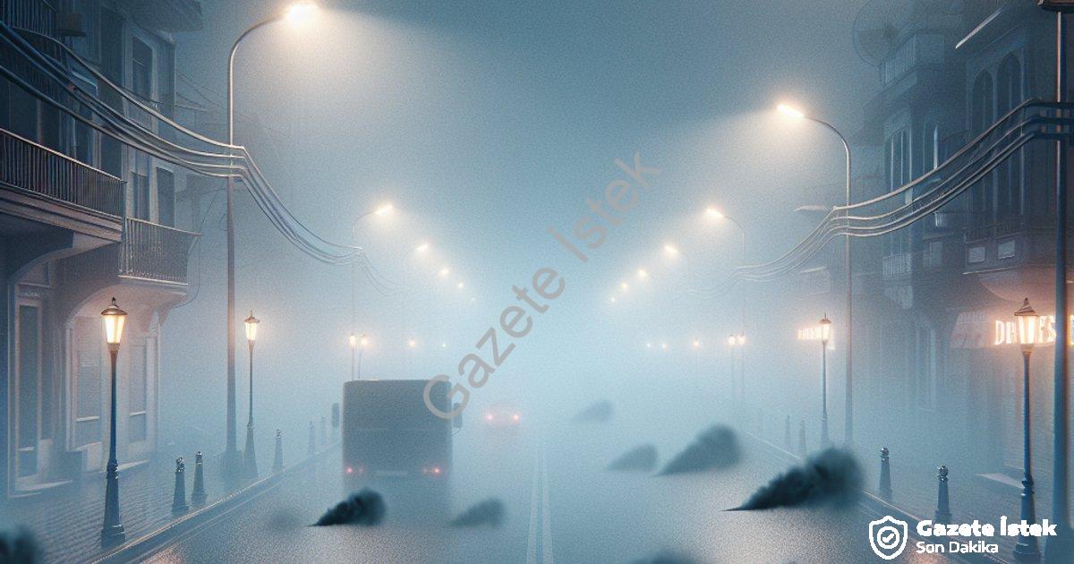 "Denizli'de Sis Kabusu: Görüş Mesafesi 10 Metreye Kadar Düştü" başlıklı haber için fotorealistik, pr